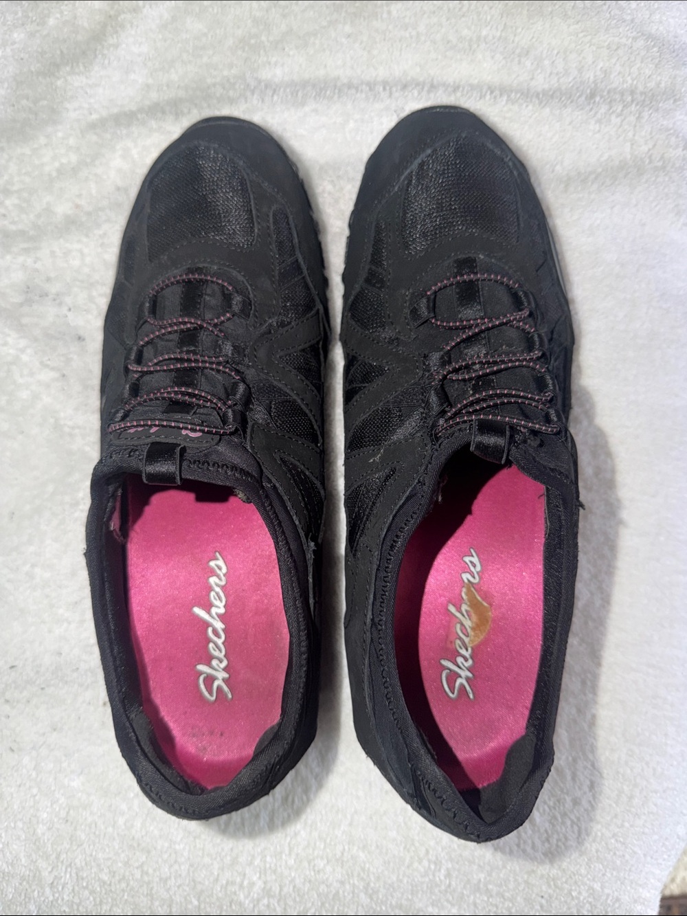 Skechers Women’s  Black Sneakers with Pink Insole